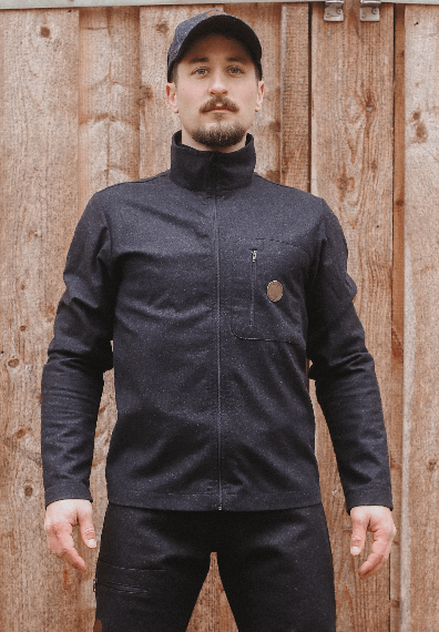 Merino Full Zip Baselayer Troms ultralight black angezogen
